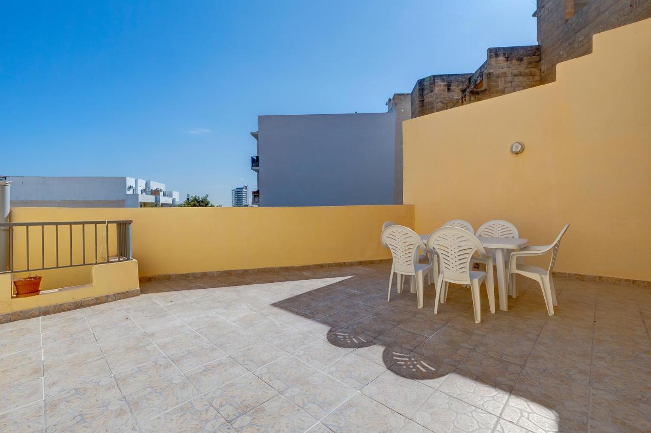 Modern 2 Bedroom Maisonette In Central Sliema Ngoại thất bức ảnh