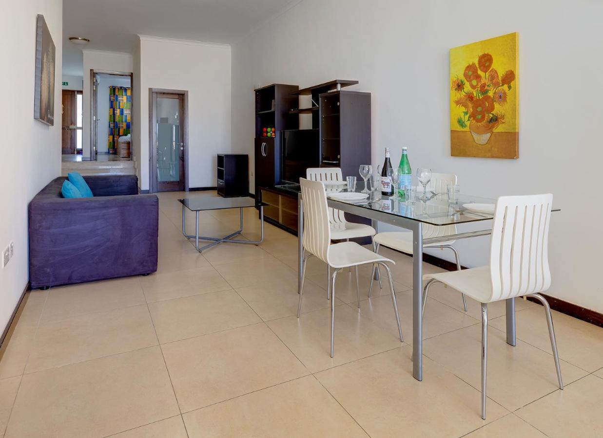 Modern 2 Bedroom Maisonette In Central Sliema Ngoại thất bức ảnh