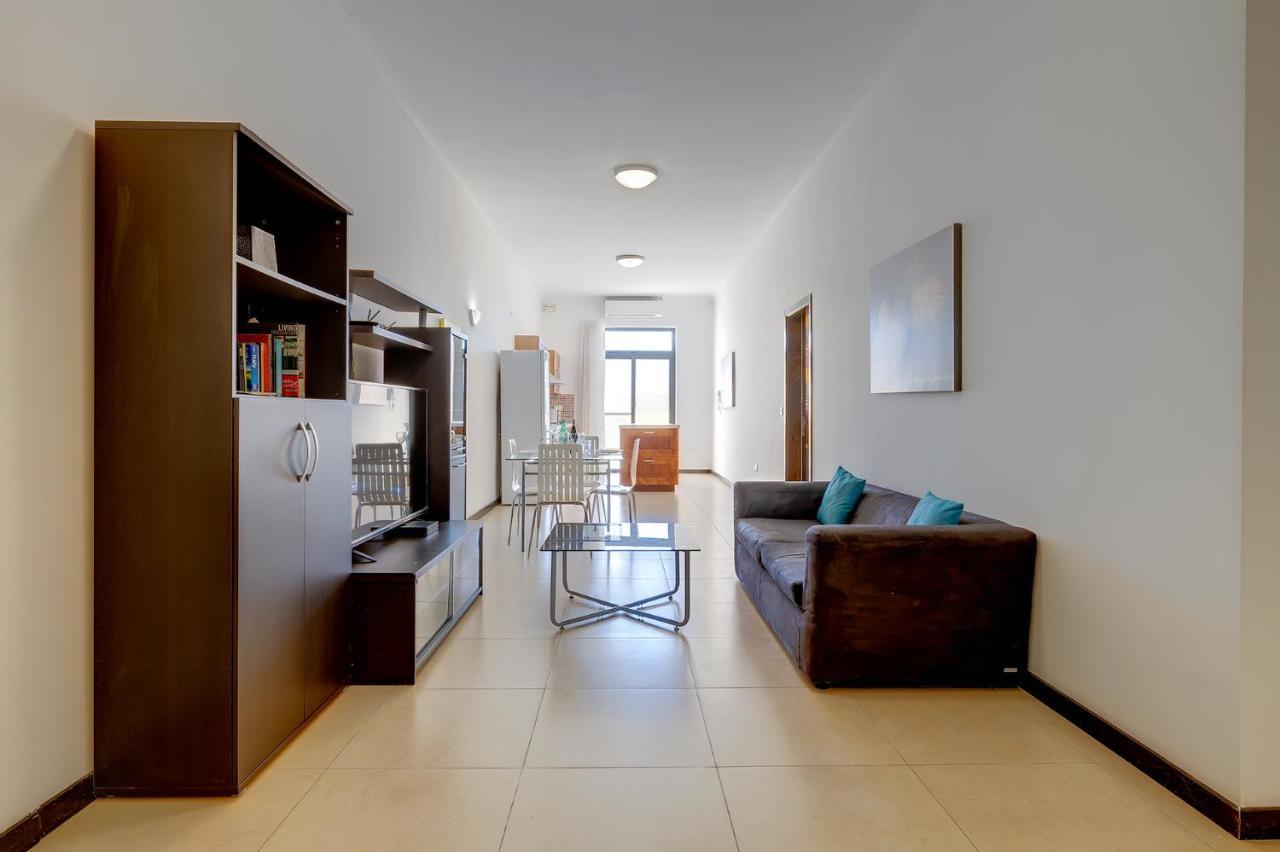 Modern 2 Bedroom Maisonette In Central Sliema Ngoại thất bức ảnh
