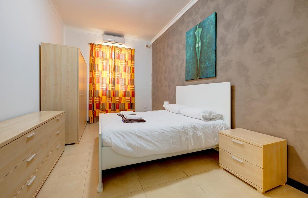 Modern 2 Bedroom Maisonette In Central Sliema Ngoại thất bức ảnh