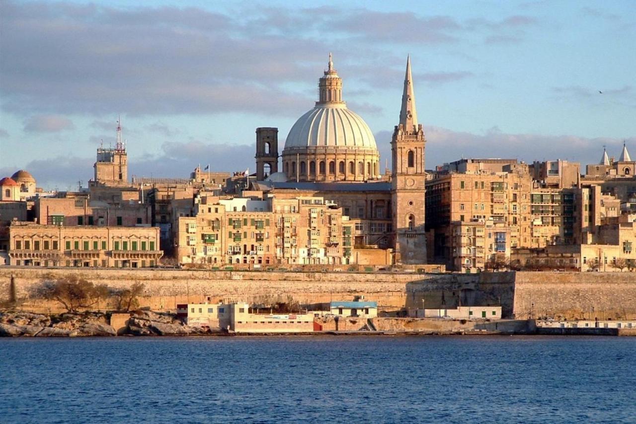 Modern 2 Bedroom Maisonette In Central Sliema Ngoại thất bức ảnh